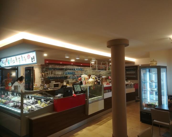 Eiscafe Dolomiti